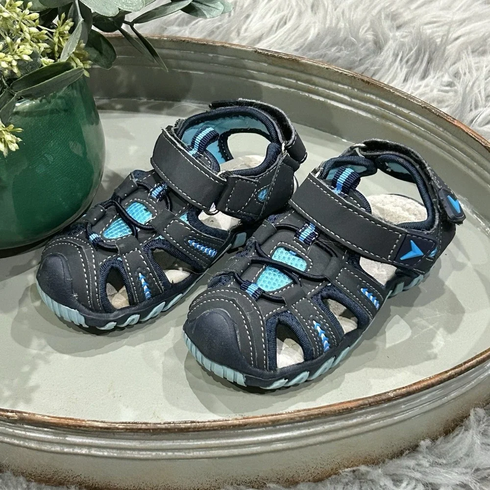 Apakowa Toddler‎ Blue Sandals Outdoor Walking Closed Toe Shoes Grey Blue Size 7